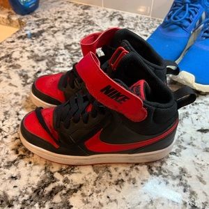 3.5Y Nike high tops